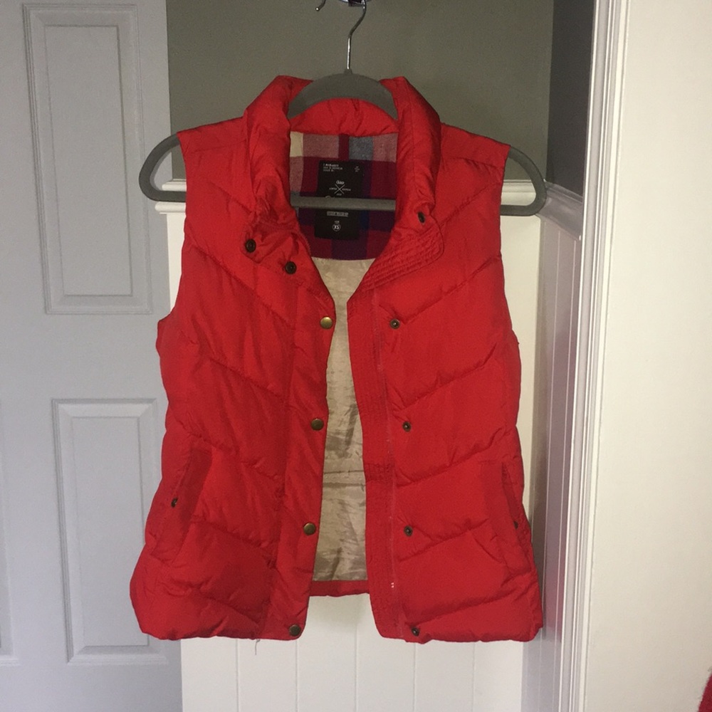 Gap puffer vest